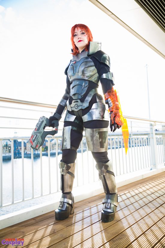 img_cosplay_team_paraluna_Sophie_als_Commander Shepard_Mass_Effect